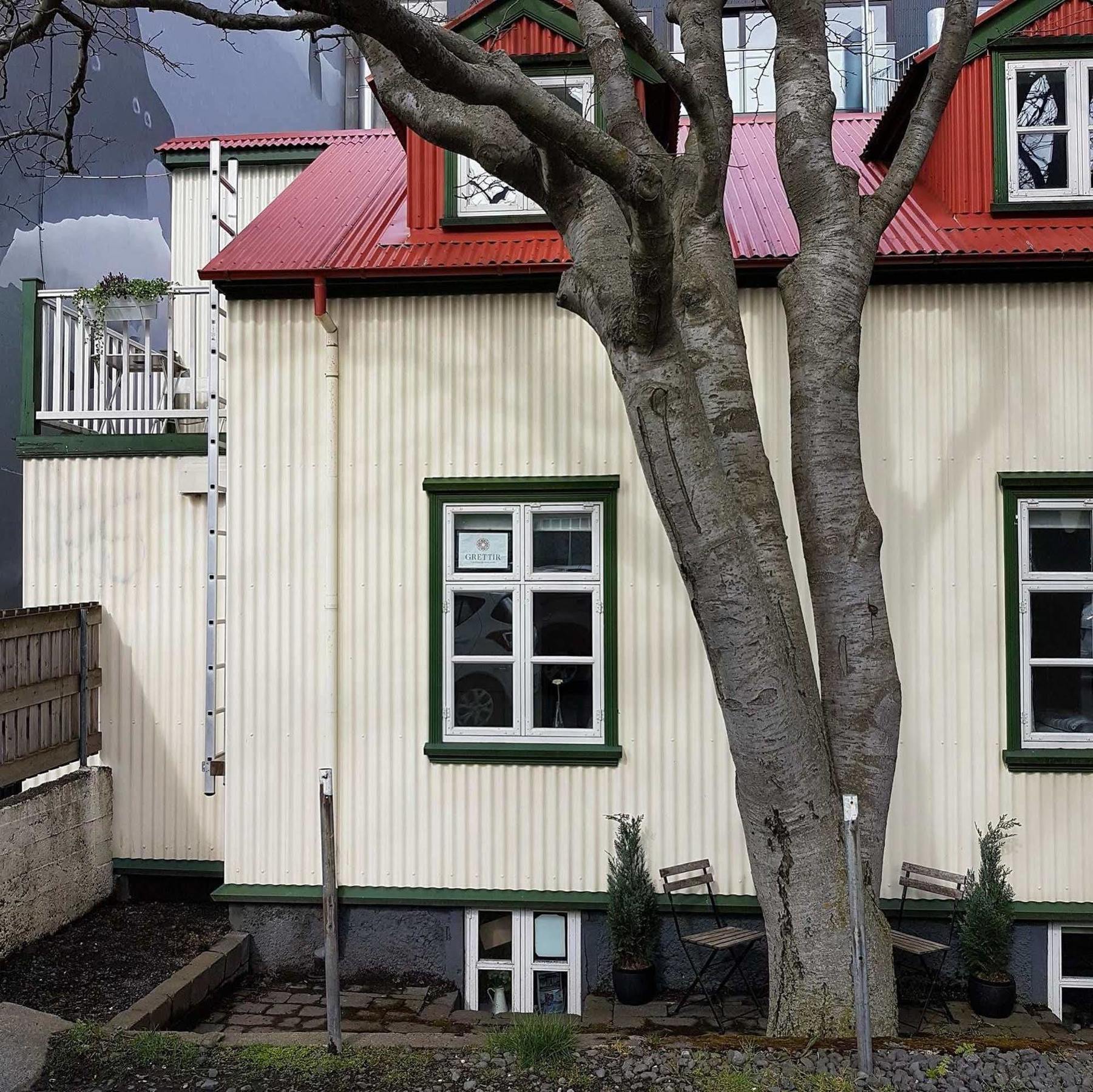 Grettir Guesthouse Reykjavik Ngoại thất bức ảnh
